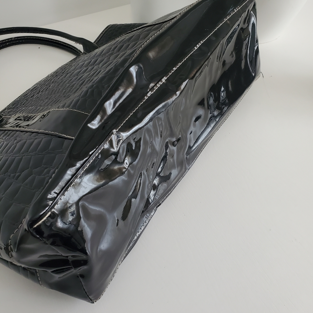 Pattent Black Crocodile-Embossed Tote Bag - Picture 4 of 6